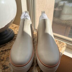 NWT brand new J/Slides Mika off white Sneaker Boot (no box)